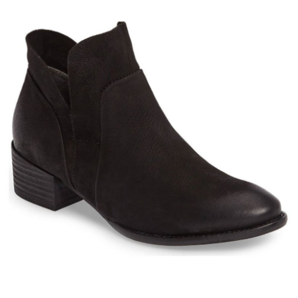 Seychelles Size 5 Distressed Black Leather Booties